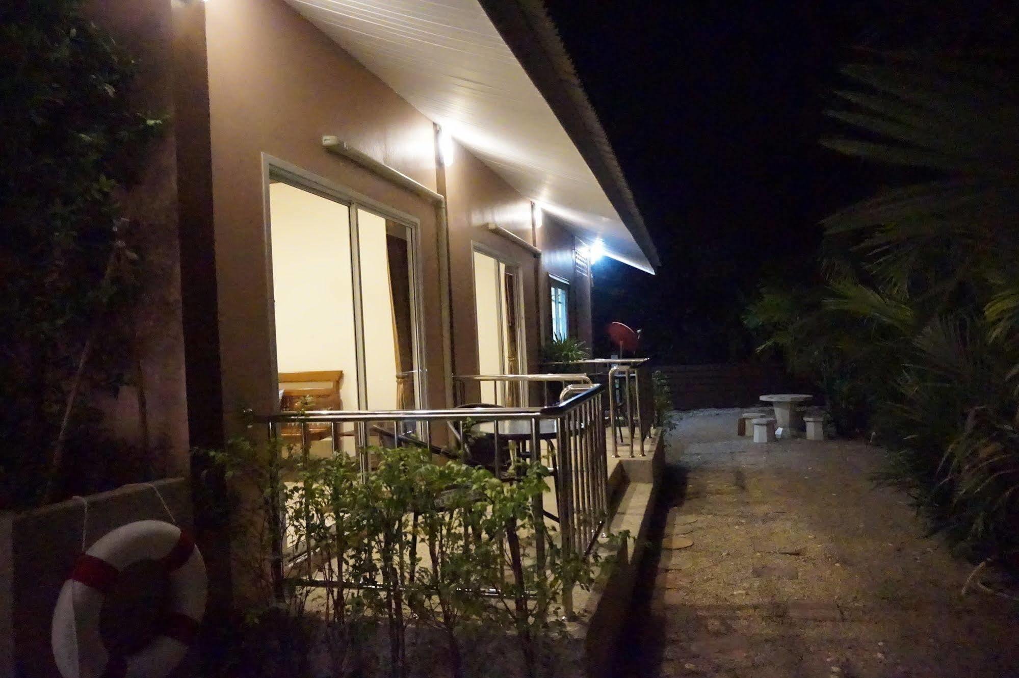 Snowhouse Aonang Krabi Hotell Ao Nang Exteriör bild