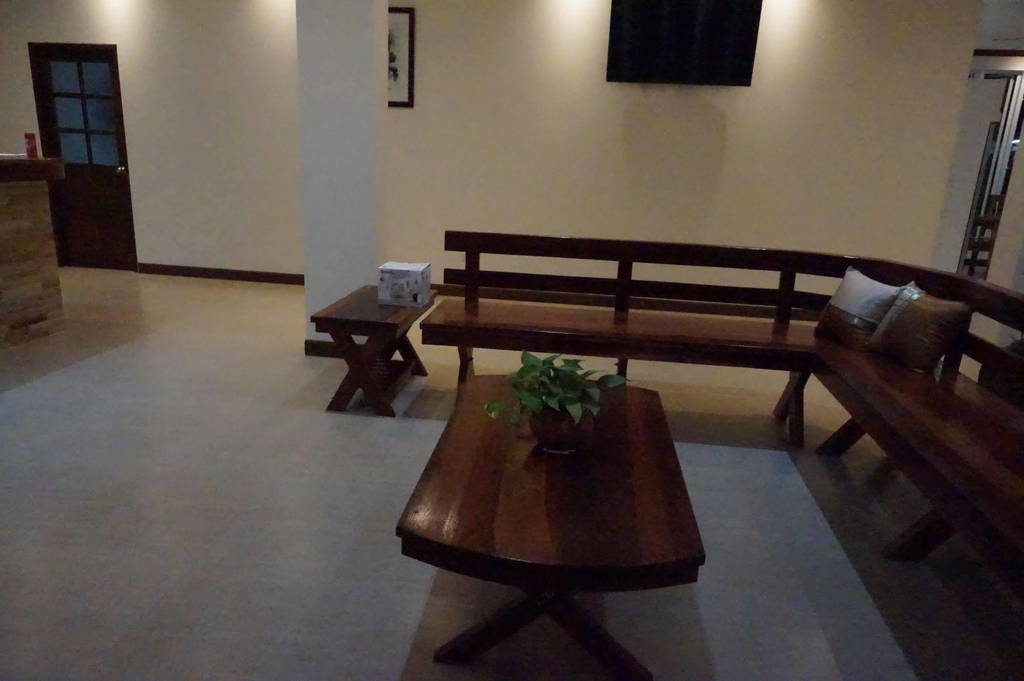 Snowhouse Aonang Krabi Hotell Ao Nang Exteriör bild