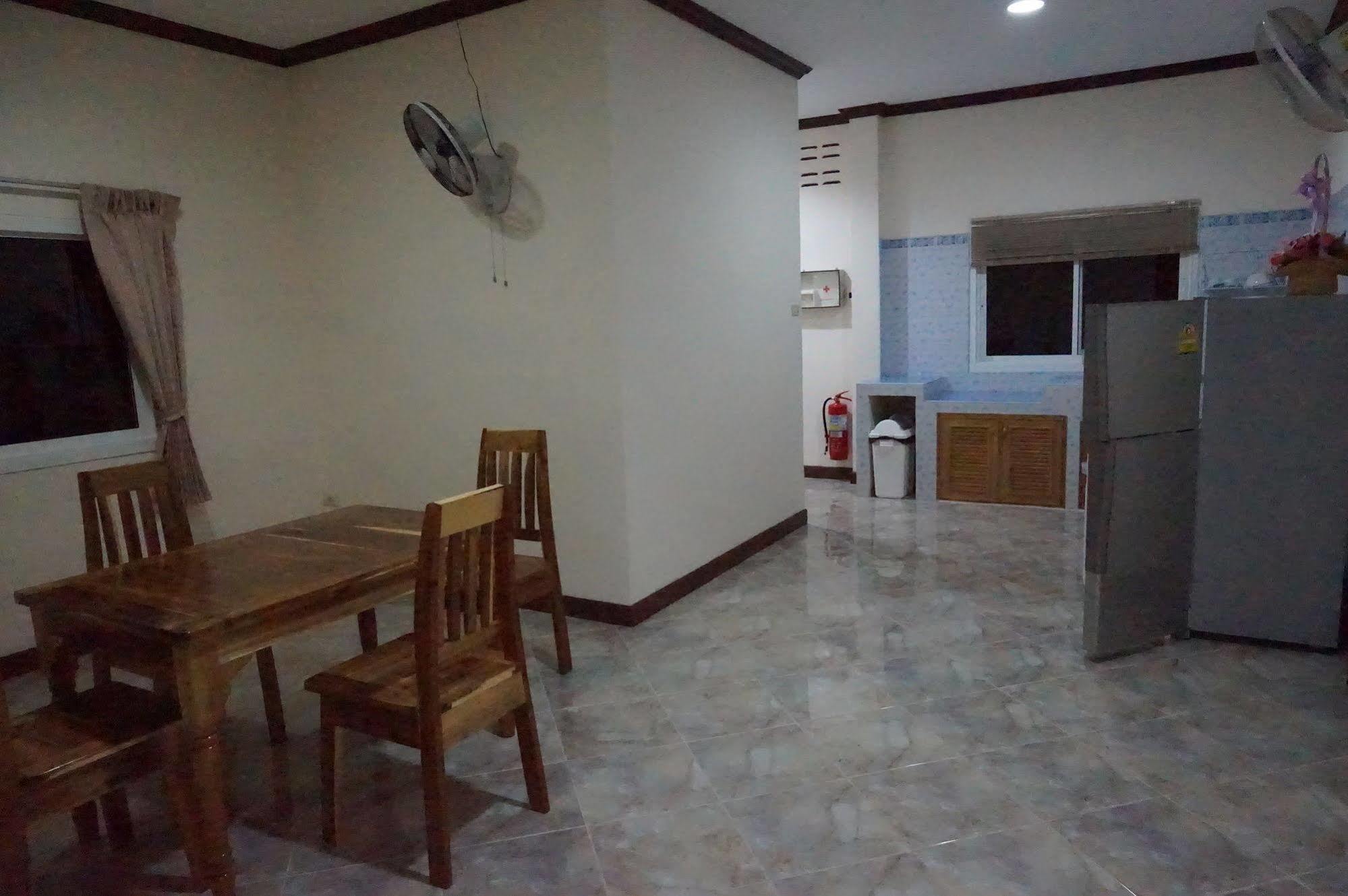 Snowhouse Aonang Krabi Hotell Ao Nang Exteriör bild